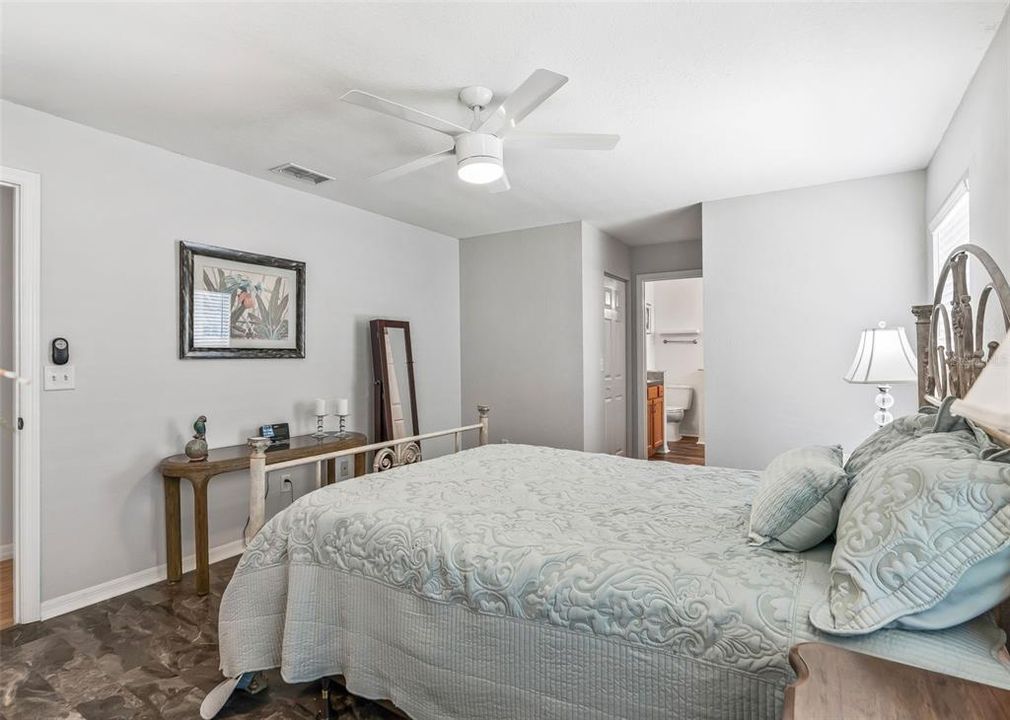 For Sale: $269,000 (3 beds, 2 baths, 1453 Square Feet)