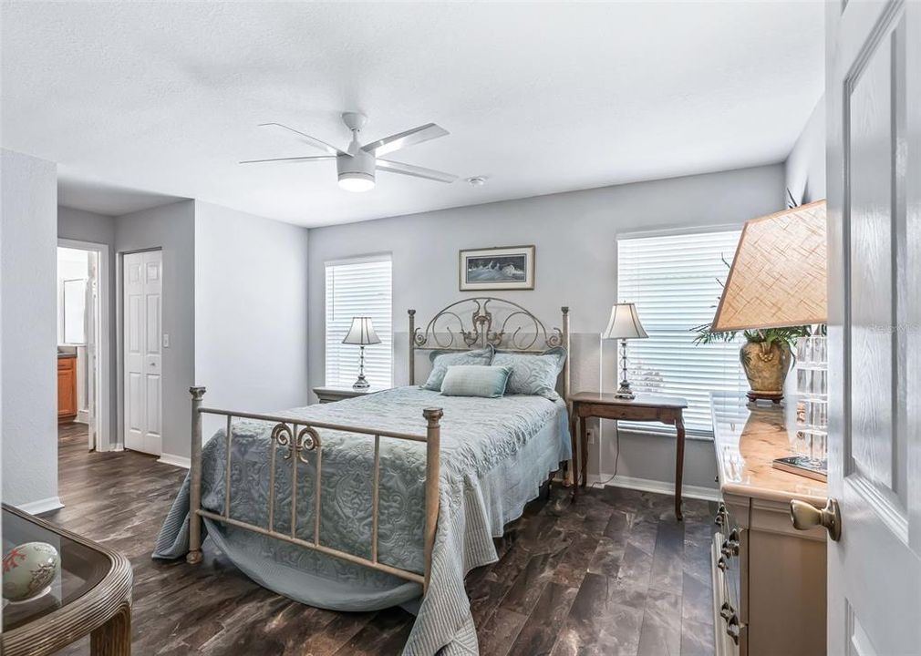 For Sale: $269,000 (3 beds, 2 baths, 1453 Square Feet)
