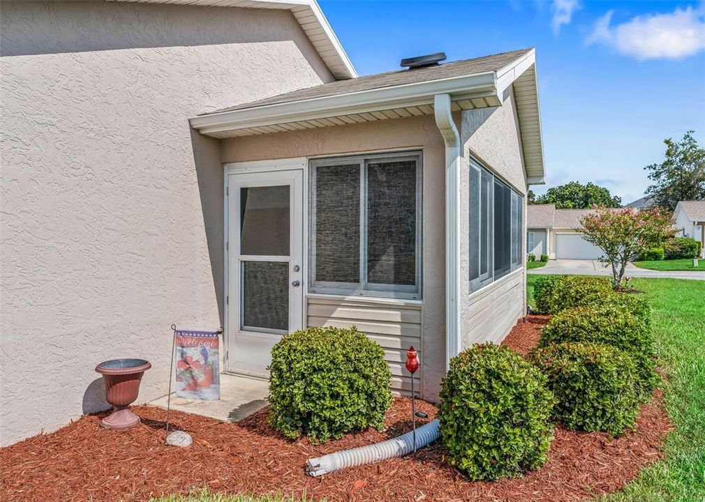 For Sale: $269,000 (3 beds, 2 baths, 1453 Square Feet)
