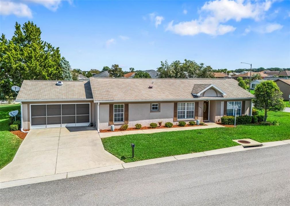 For Sale: $269,000 (3 beds, 2 baths, 1453 Square Feet)