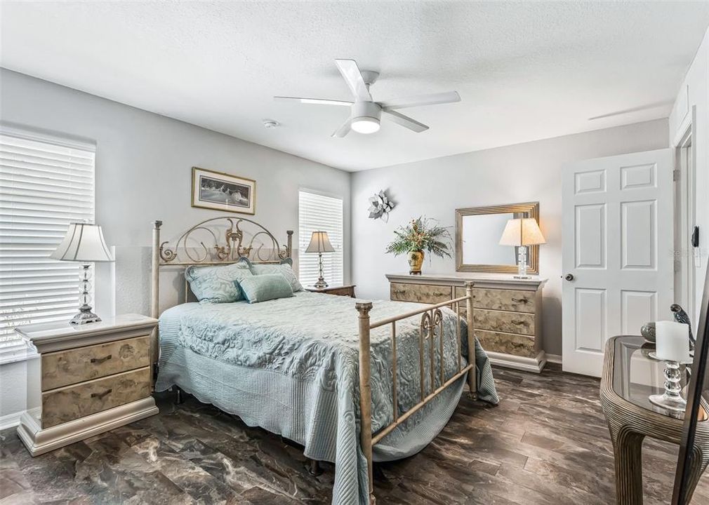 For Sale: $269,000 (3 beds, 2 baths, 1453 Square Feet)