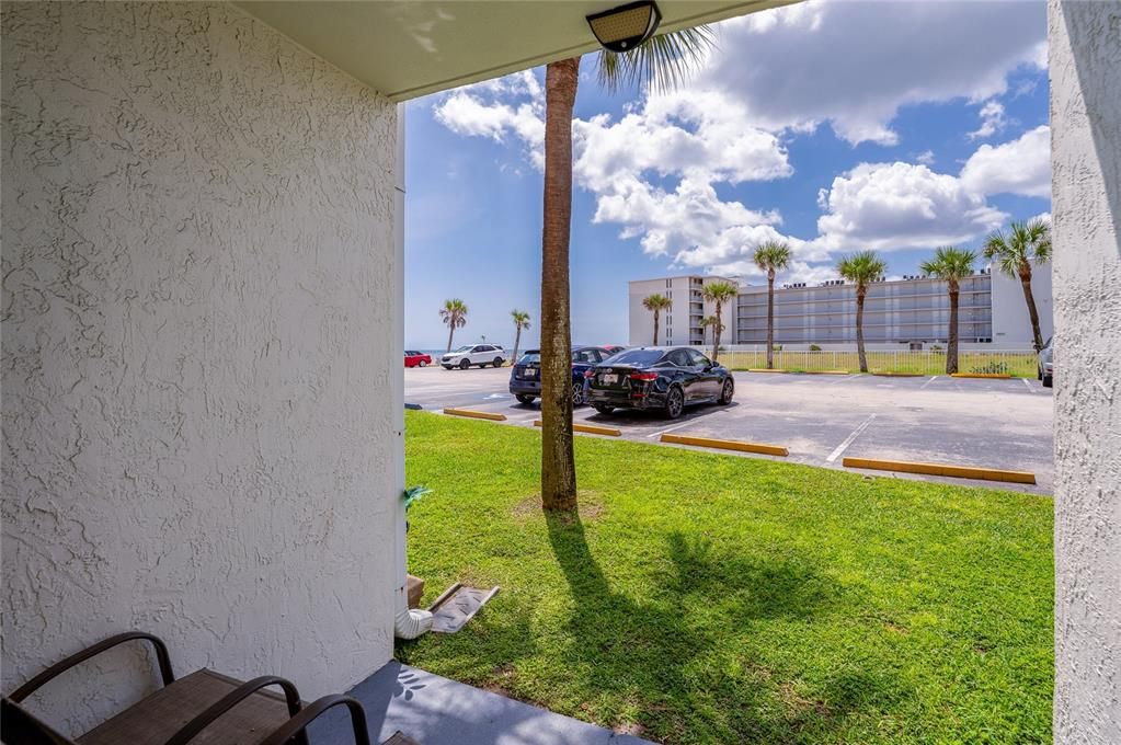 For Sale: $155,000 (1 beds, 2 baths, 634 Square Feet)