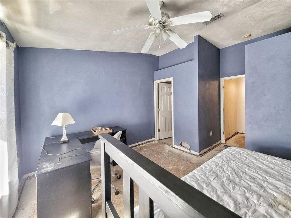 For Sale: $120,000 (2 beds, 2 baths, 1114 Square Feet)
