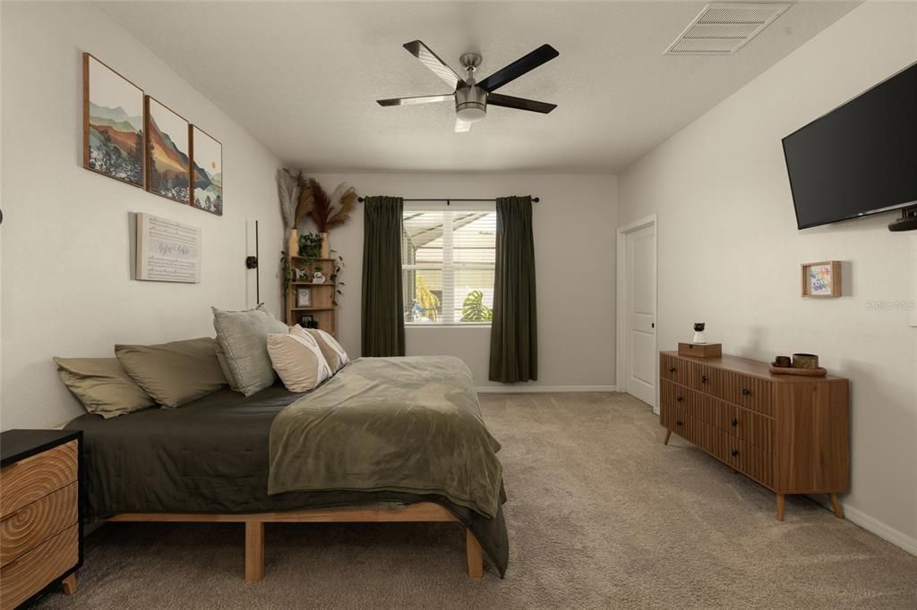 For Sale: $430,000 (3 beds, 2 baths, 1812 Square Feet)