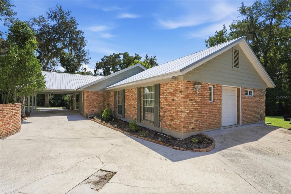 For Sale: $859,000 (4 beds, 2 baths, 3145 Square Feet)