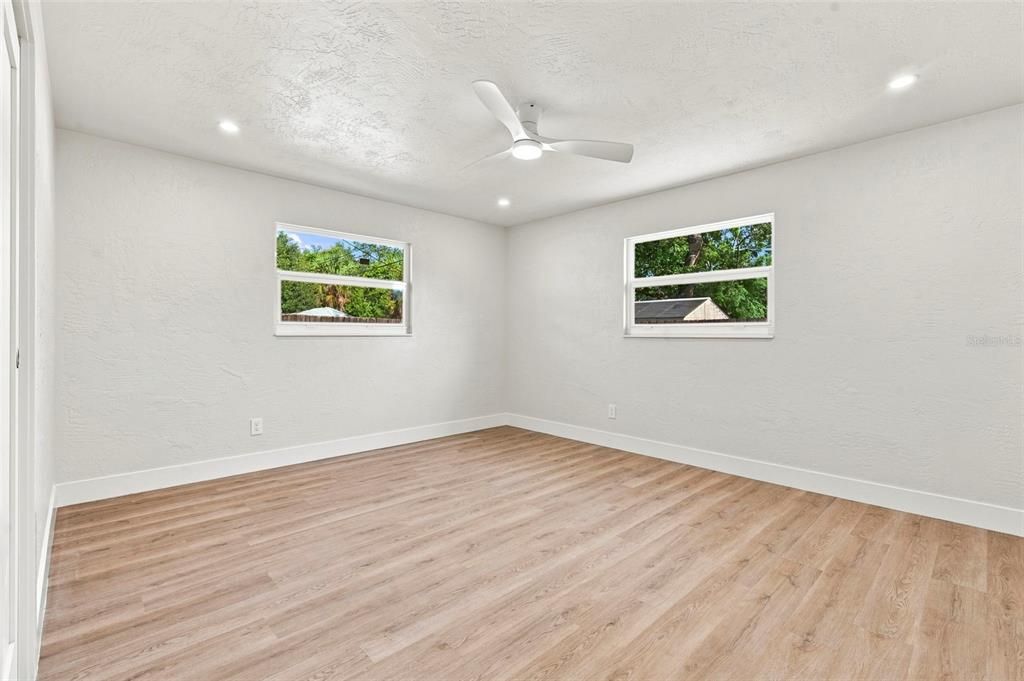 En Venta: $549,900 (3 camas, 2 baños, 1747 Pies cuadrados)