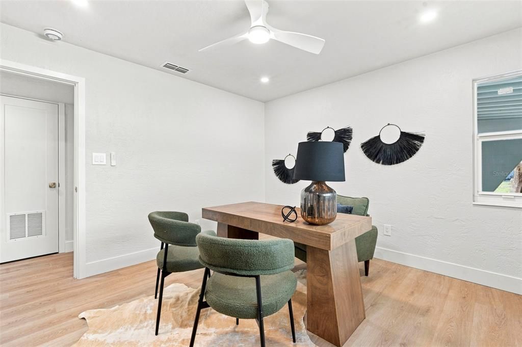 En Venta: $549,900 (3 camas, 2 baños, 1747 Pies cuadrados)