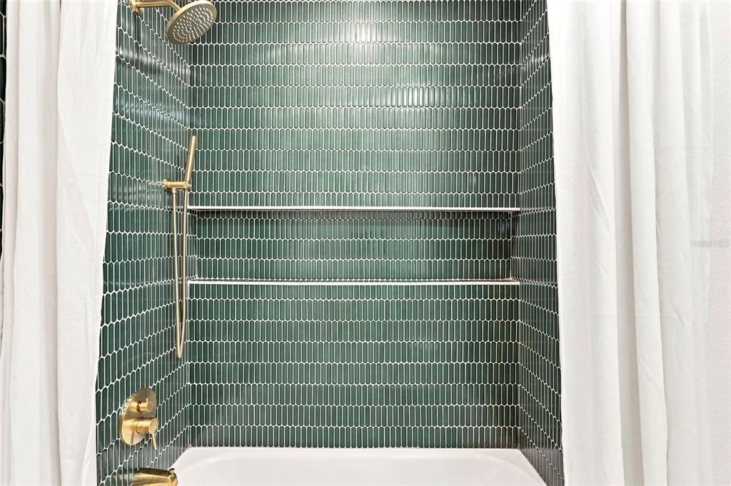 En Venta: $549,900 (3 camas, 2 baños, 1747 Pies cuadrados)