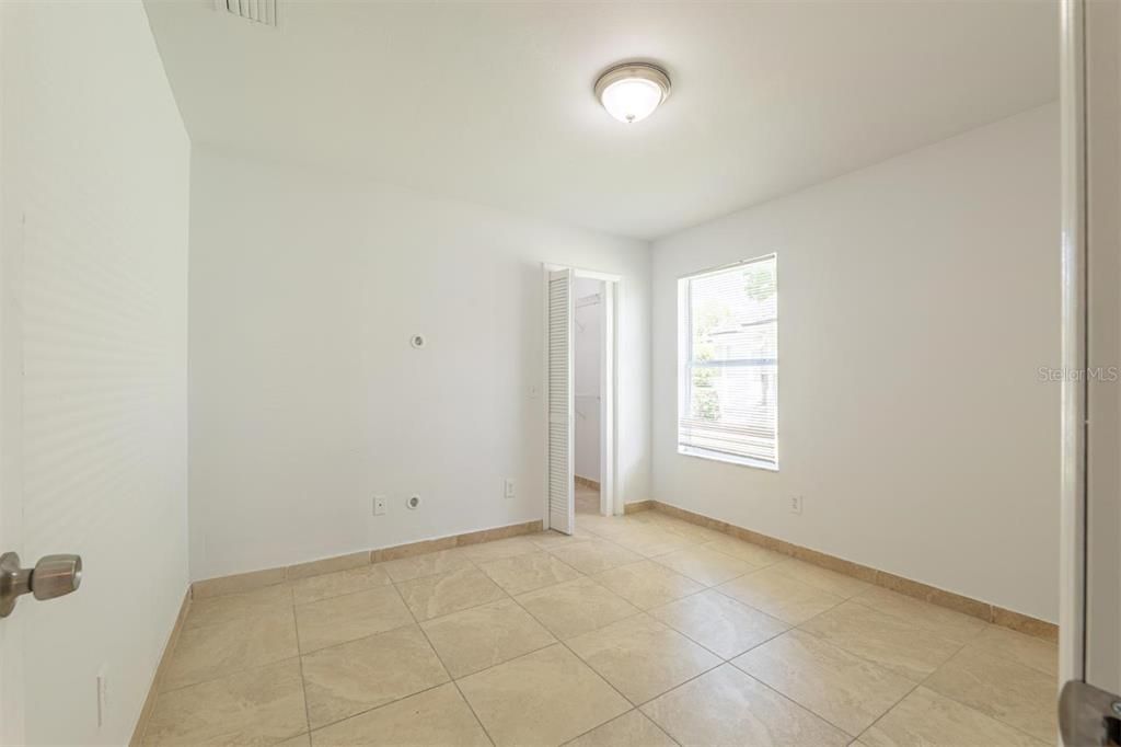 For Sale: $309,000 (3 beds, 2 baths, 1233 Square Feet)