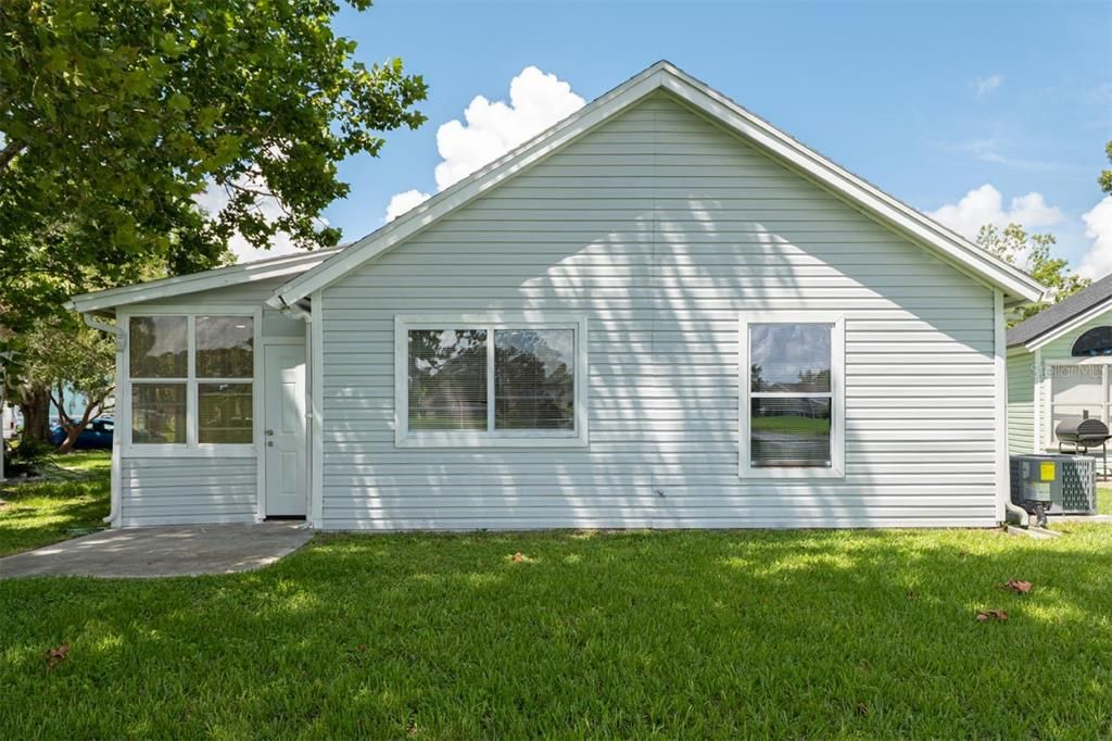 For Sale: $309,000 (3 beds, 2 baths, 1233 Square Feet)