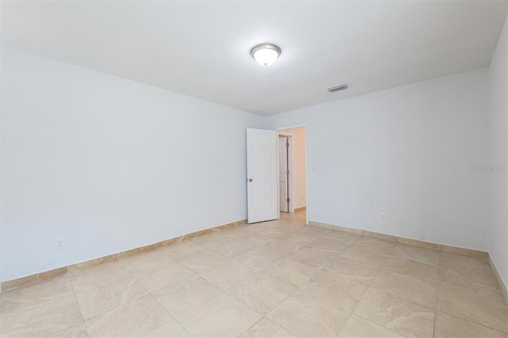 For Sale: $309,000 (3 beds, 2 baths, 1233 Square Feet)