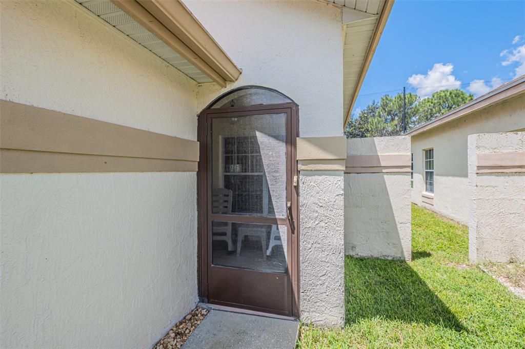 For Sale: $379,000 (2 beds, 2 baths, 1450 Square Feet)