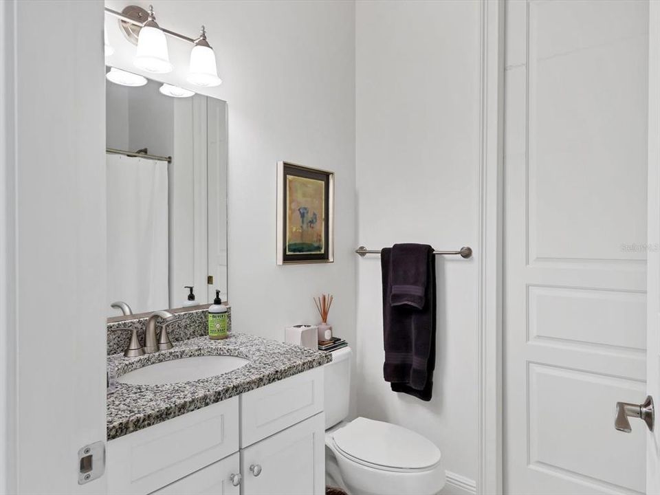 For Rent: $2,395 (2 beds, 2 baths, 960 Square Feet)