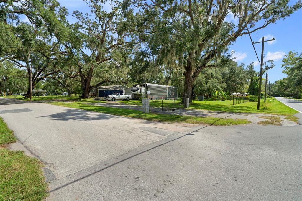 For Sale: $349,900 (3 beds, 2 baths, 1296 Square Feet)