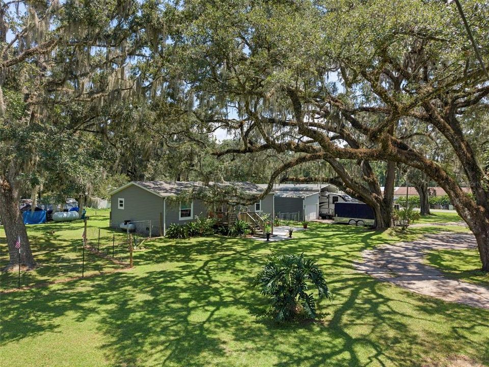 For Sale: $349,900 (3 beds, 2 baths, 1296 Square Feet)