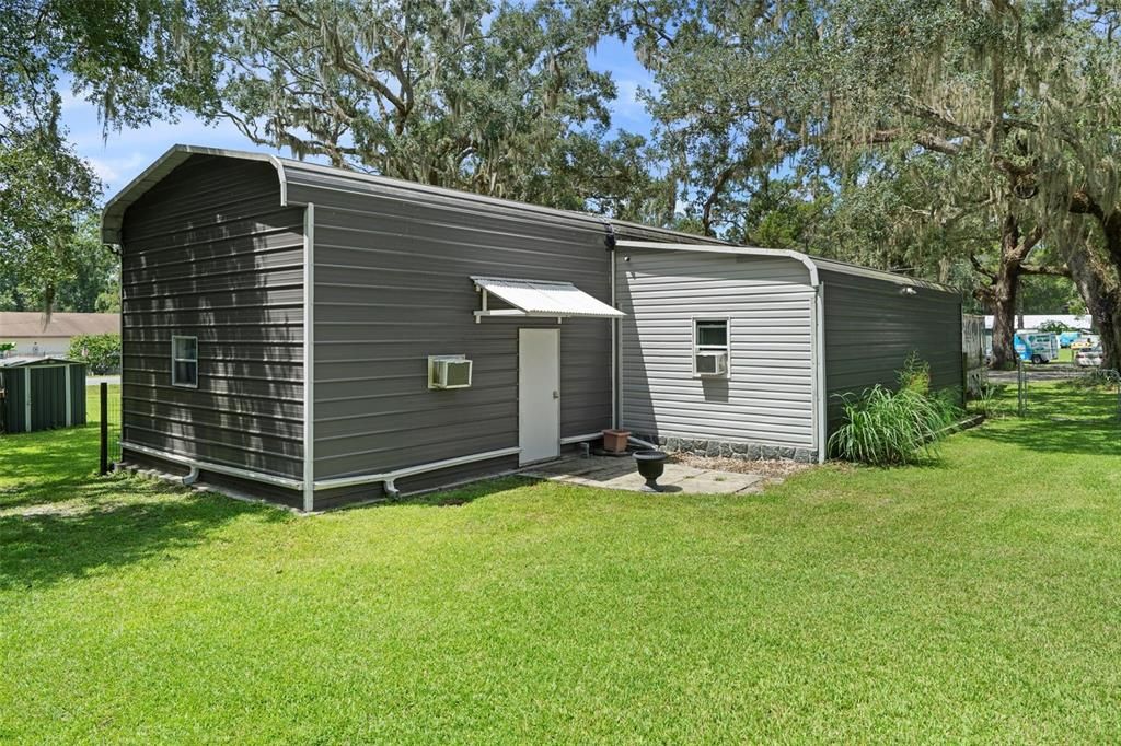 For Sale: $349,900 (3 beds, 2 baths, 1296 Square Feet)