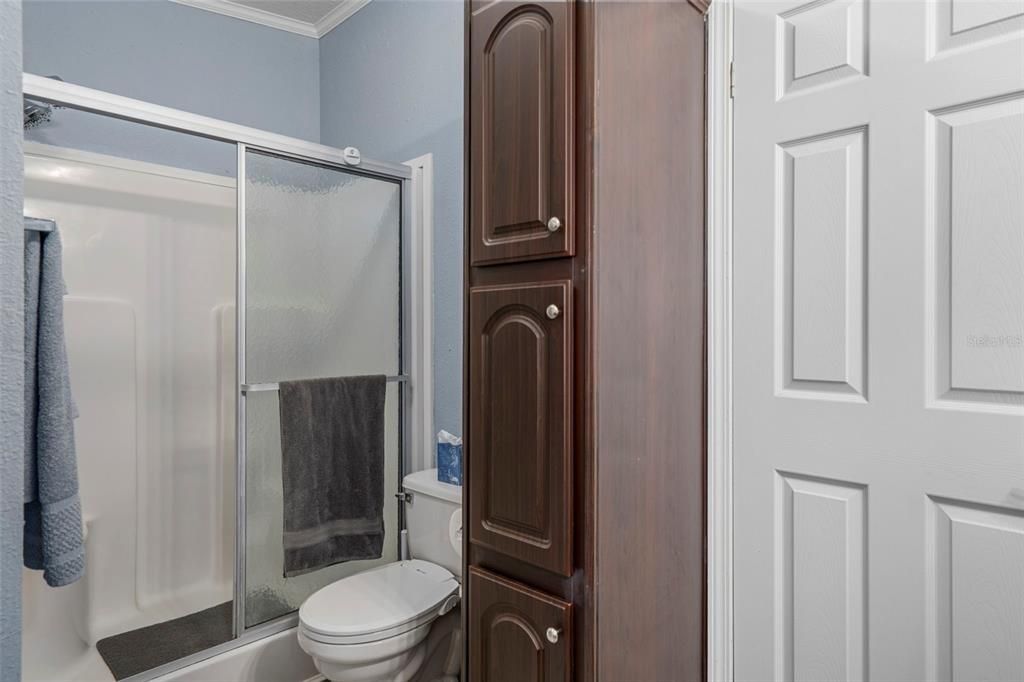 For Sale: $349,900 (3 beds, 2 baths, 1296 Square Feet)