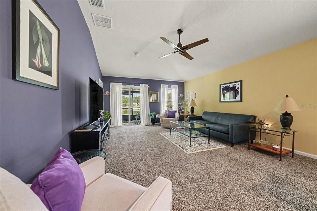 For Sale: $312,900 (3 beds, 2 baths, 1655 Square Feet)