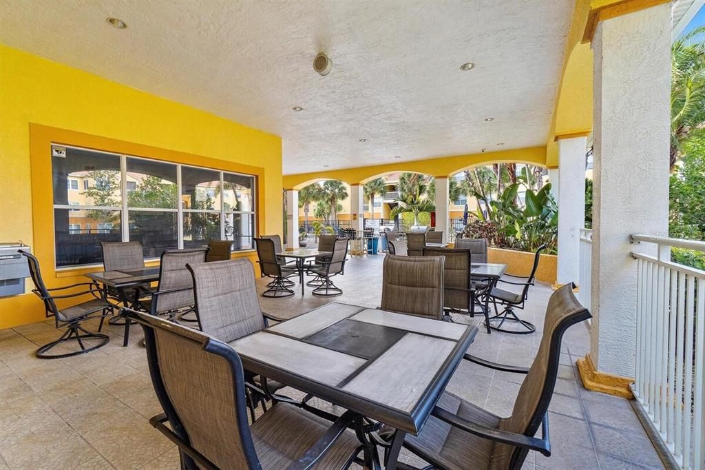 En Venta: $224,900 (2 camas, 2 baños, 925 Pies cuadrados)