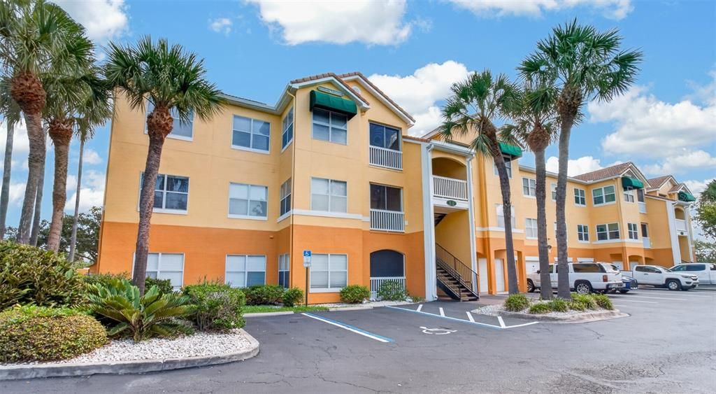 En Venta: $224,900 (2 camas, 2 baños, 925 Pies cuadrados)