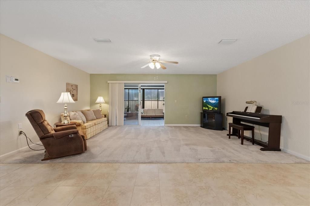 For Sale: $299,000 (3 beds, 2 baths, 1412 Square Feet)