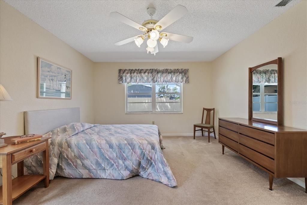 For Sale: $299,000 (3 beds, 2 baths, 1412 Square Feet)