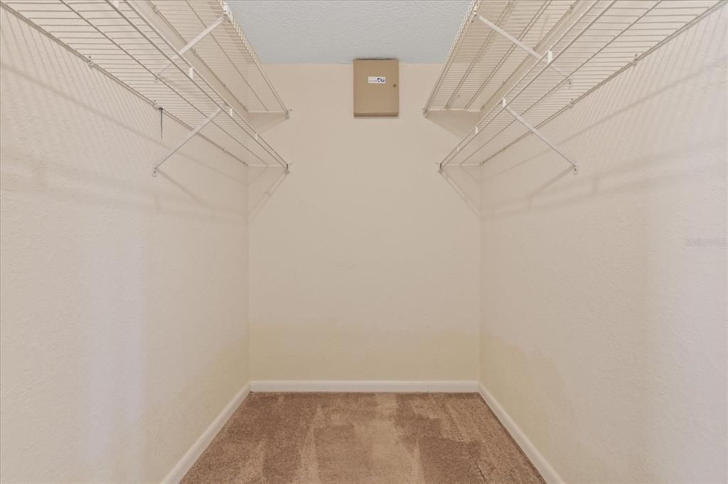 For Sale: $299,000 (3 beds, 2 baths, 1412 Square Feet)