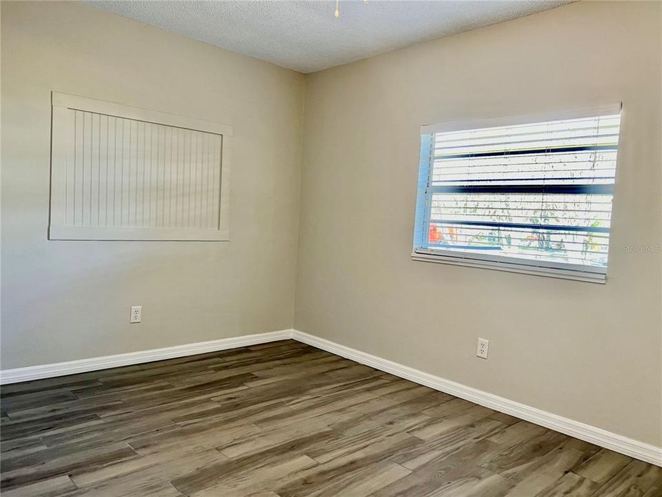 For Sale: $525,000 (4 beds, 2 baths, 1764 Square Feet)