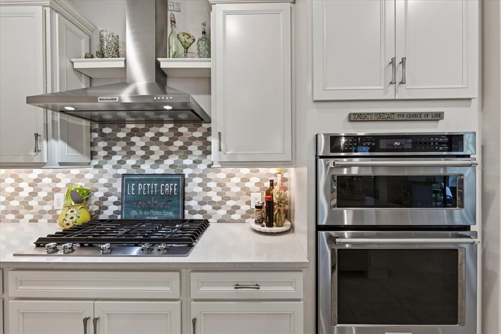For Sale: $824,900 (2 beds, 2 baths, 1930 Square Feet)