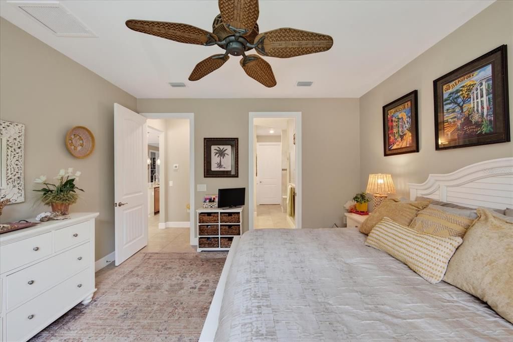 For Sale: $824,900 (2 beds, 2 baths, 1930 Square Feet)