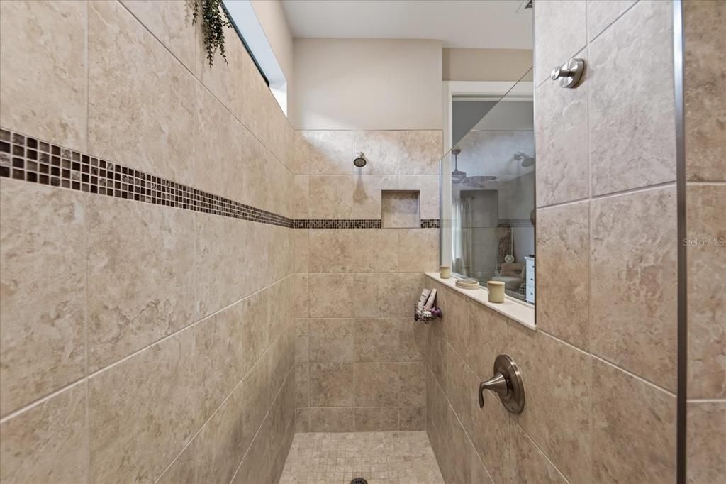 For Sale: $824,900 (2 beds, 2 baths, 1930 Square Feet)