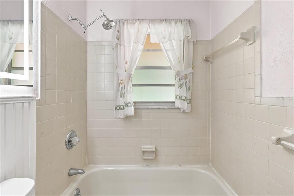 En Venta: $239,900 (3 camas, 2 baños, 1363 Pies cuadrados)