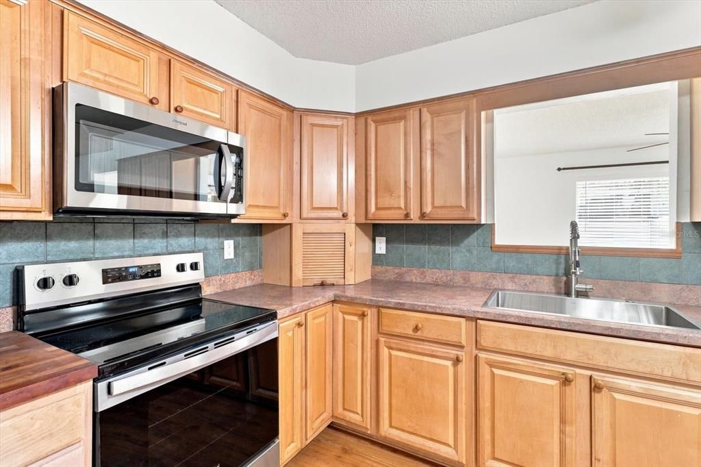 En Venta: $239,900 (3 camas, 2 baños, 1363 Pies cuadrados)