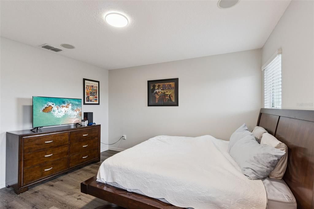 En Venta: $280,000 (3 camas, 2 baños, 1876 Pies cuadrados)