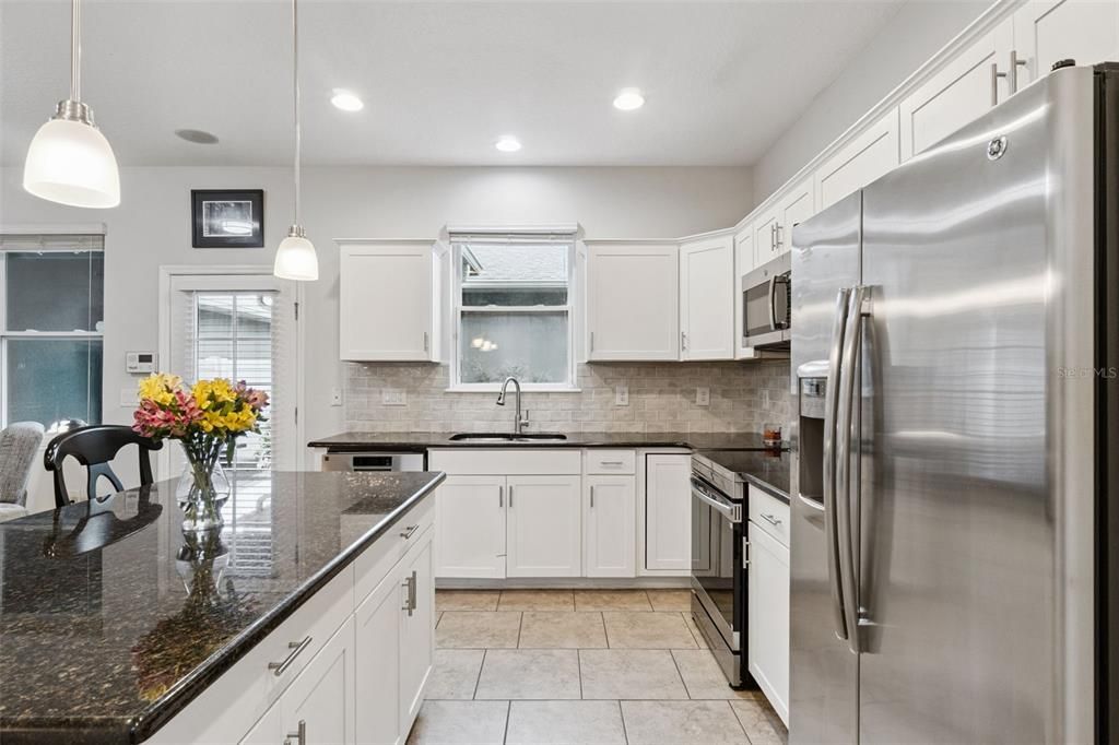 En Venta: $280,000 (3 camas, 2 baños, 1876 Pies cuadrados)