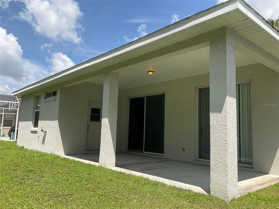 For Rent: $2,175 (3 beds, 2 baths, 1664 Square Feet)