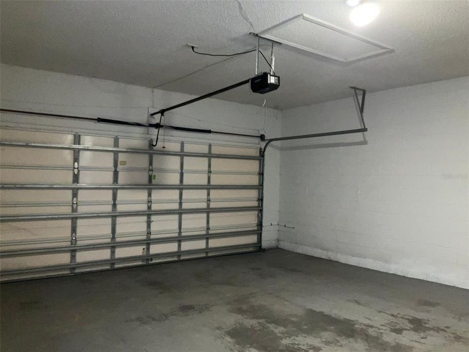 For Rent: $2,175 (3 beds, 2 baths, 1664 Square Feet)