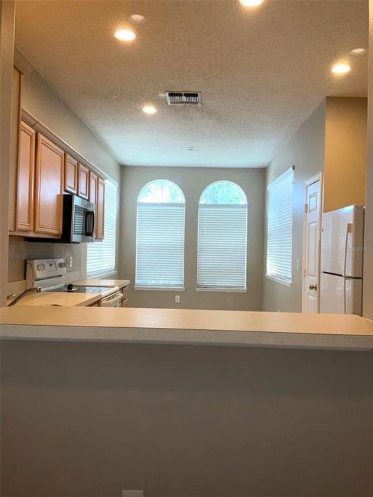 For Rent: $2,175 (3 beds, 2 baths, 1664 Square Feet)