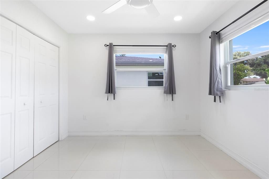 For Rent: $2,500 (2 beds, 1 baths, 1012 Square Feet)