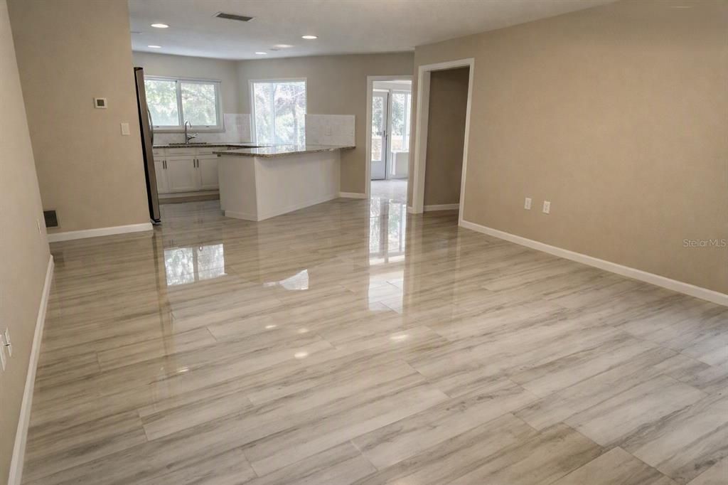 For Rent: $4,199 (3 beds, 2 baths, 2307 Square Feet)