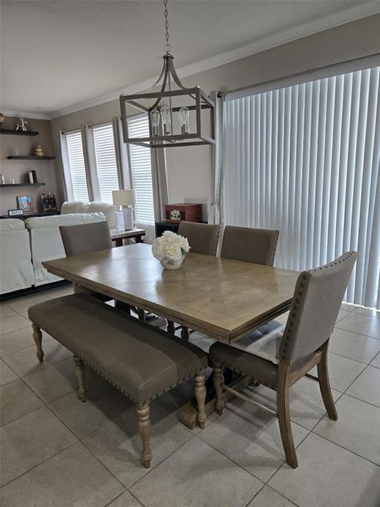 For Rent: $2,550 (4 beds, 2 baths, 2082 Square Feet)