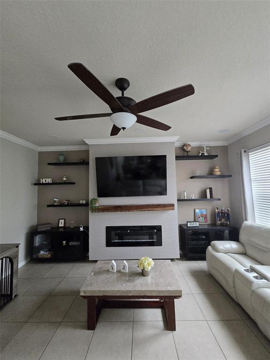 For Rent: $2,550 (4 beds, 2 baths, 2082 Square Feet)