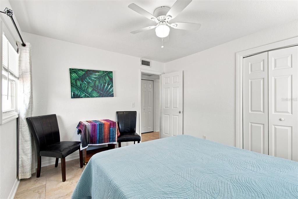 For Sale: $499,900 (6 beds, 4 baths, 2190 Square Feet)