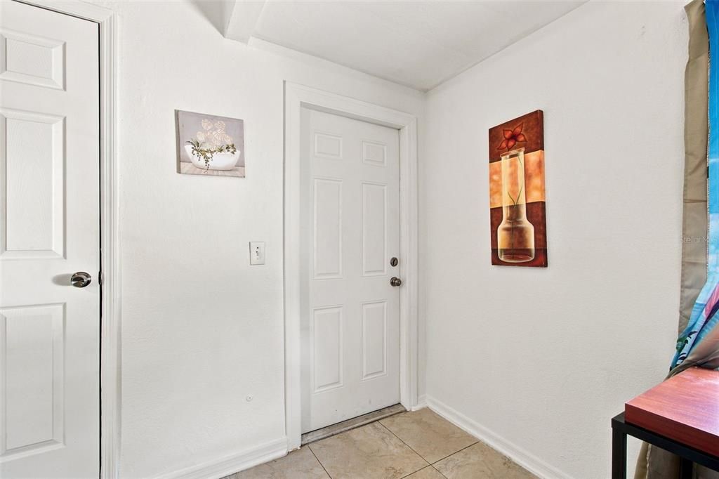 For Sale: $499,900 (6 beds, 4 baths, 2190 Square Feet)