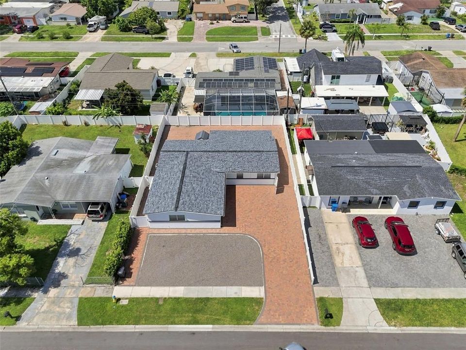 For Sale: $499,900 (6 beds, 4 baths, 2190 Square Feet)