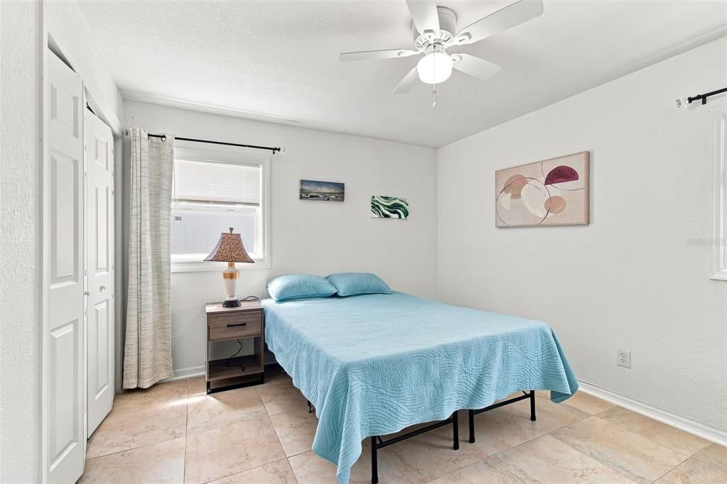 For Sale: $499,900 (6 beds, 4 baths, 2190 Square Feet)