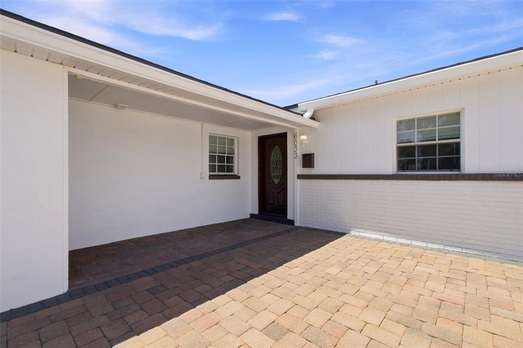 For Sale: $499,900 (6 beds, 4 baths, 2190 Square Feet)