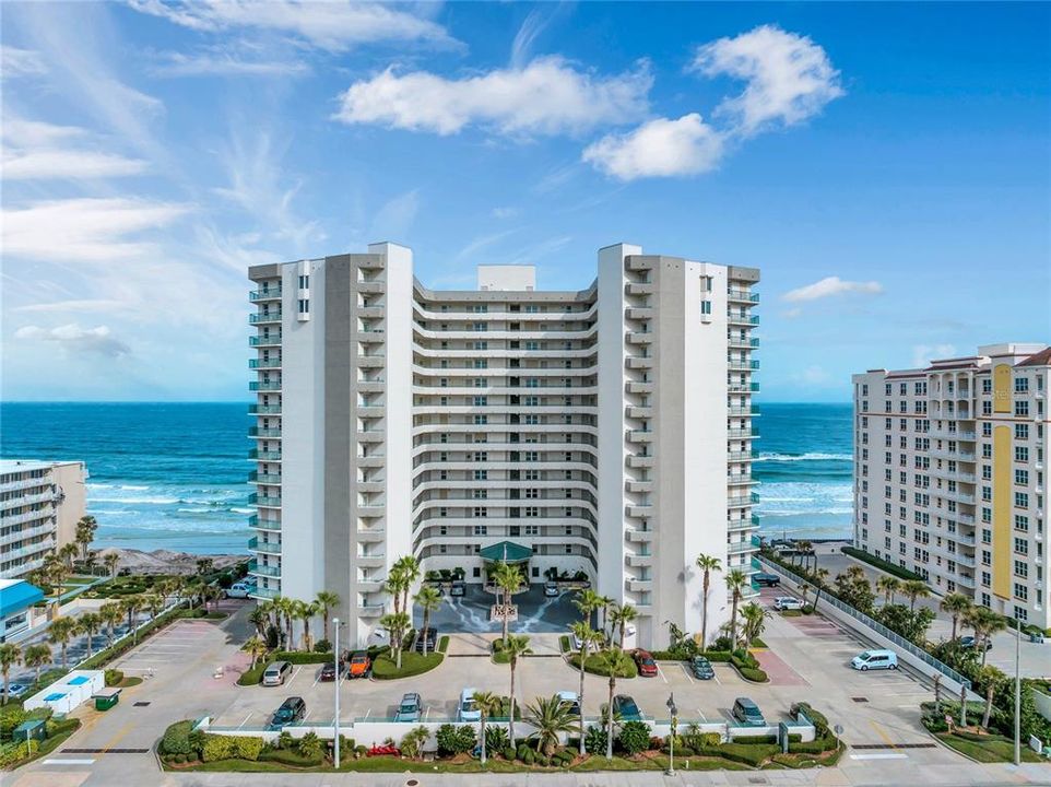 En Venta: $699,900 (3 camas, 3 baños, 2151 Pies cuadrados)