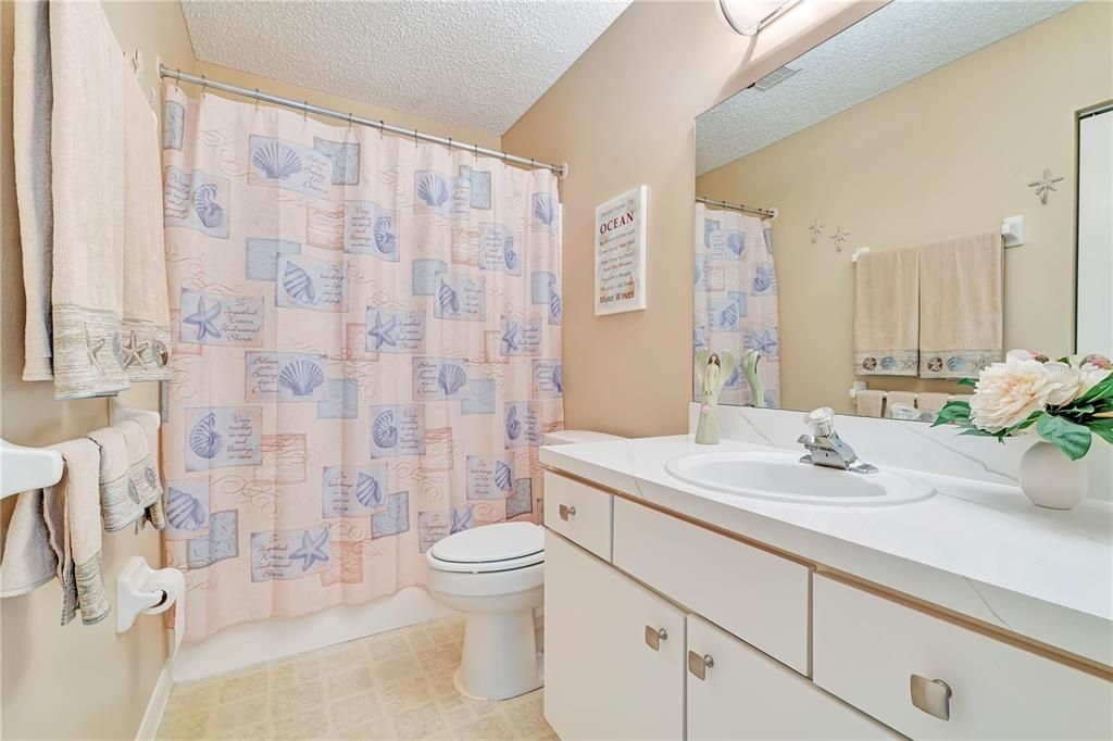 For Sale: $315,000 (3 beds, 2 baths, 1937 Square Feet)