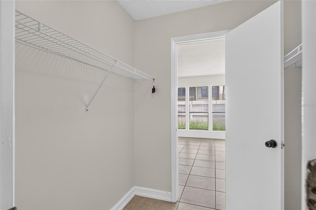 For Sale: $170,000 (3 beds, 2 baths, 1200 Square Feet)